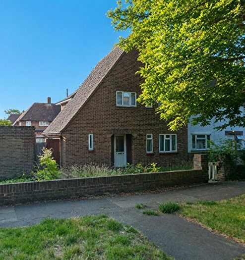 Studio To Rent In Chertsey Road, Feltham, TW13