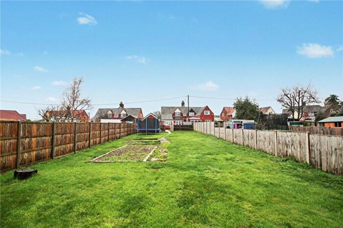 4 Bedroom Semi-Detached House For Sale In West View, Poringland, Norwich, Norfolk, NR14