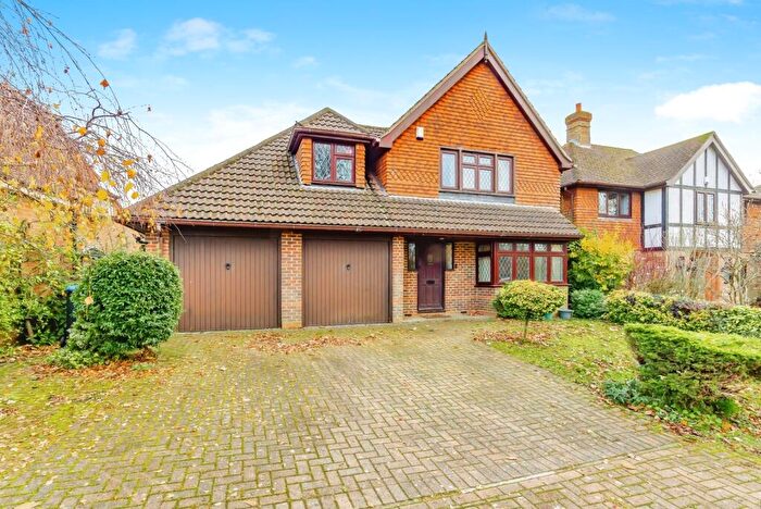 4 Bedroom Detached House For Sale In Deacon Place, Caterham, Surrey, CR3