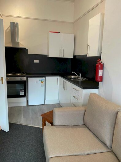 2 Bedroom Apartment To Rent In Flat A, Northenden Road, Trafford, M33