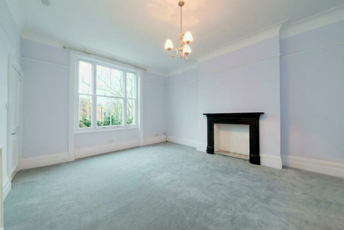 2 Bedroom Flat To Rent In Upper Park Road. Belsize Park, NW3