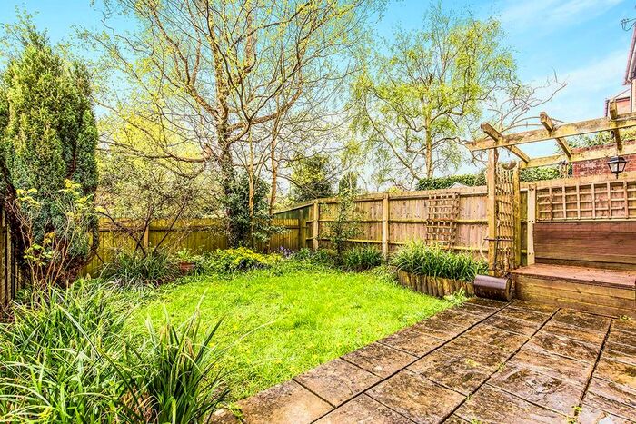 1 Bedroom Flat To Rent In Furzedown Road, Southampton, SO17