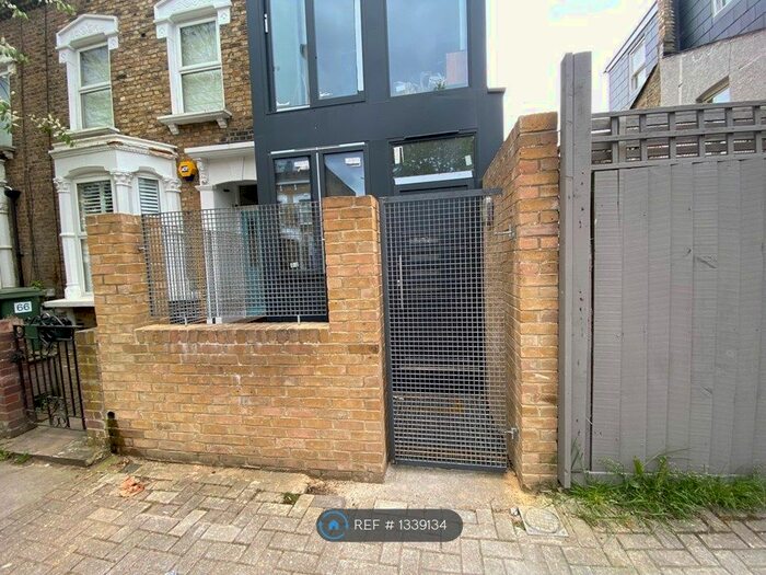 2 Bedroom End Of Terrace House To Rent In Chatterton Road, London, N4