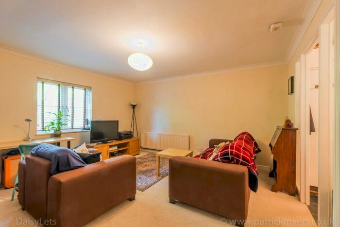1 Bedroom Flat To Rent In Underhill Road, East Dulwich, London, SE22