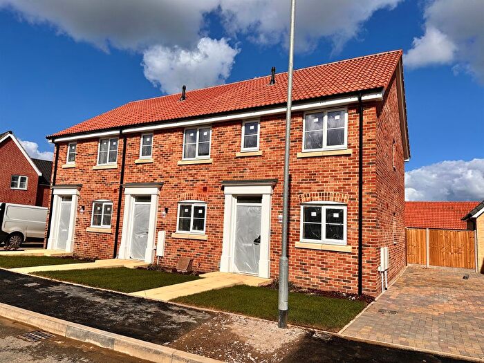 2 Bedroom Semi-Detached House For Sale In St Johns Park, Bungay, NR35