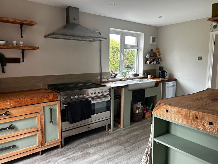 3 Bedroom Bungalow To Rent In St. Austell, PL26