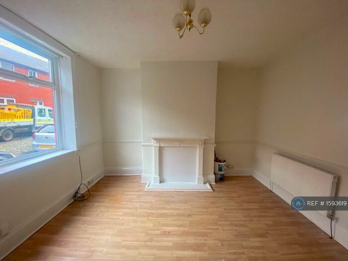 2 Bedroom Terraced House To Rent In Taurus Street, Oldham, OL4