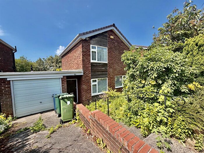 4 Bedroom House For Sale In Kenilworth View, Gateshead, NE9