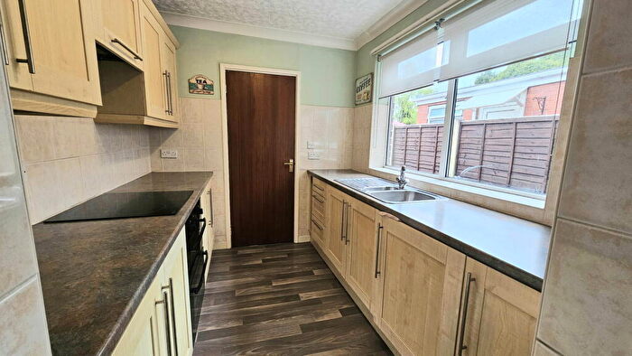 3 Bedroom Terraced House For Sale In Stourbridge, Wollaston, Vicarage Road, DY8