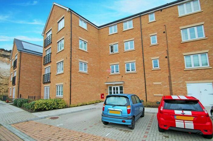 1 Bedroom Flat To Rent In Whitehead Drive, Medway Gate, Strood, ME2