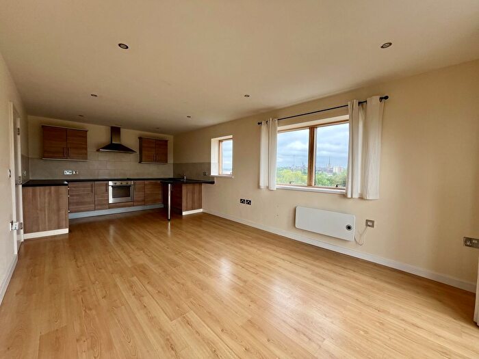 2 Bedroom Flat To Rent In Waterside Way, WF1