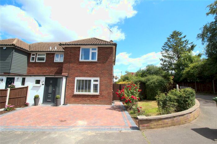 3 Bedroom Semi-Detached House To Rent In Hillary Mount, CM12