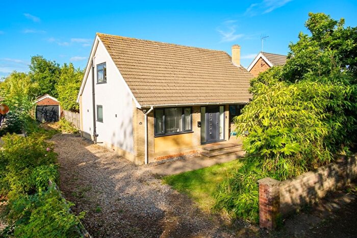 4 Bedroom Chalet For Sale In Dereham Road, New Costessey, Norwich, NR5