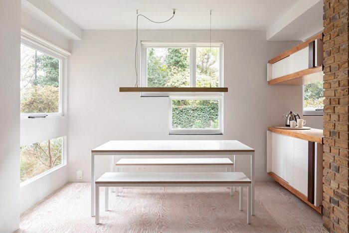 1 Bedroom Flat For Sale In Langham House Close Viii, London, TW10