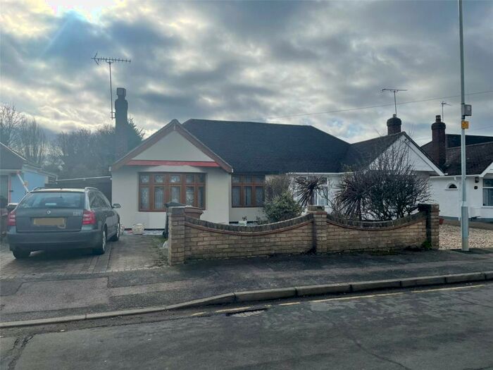 2 Bedroom Bungalow To Rent In Ethelred Gardens, Wickford, Essex, SS11