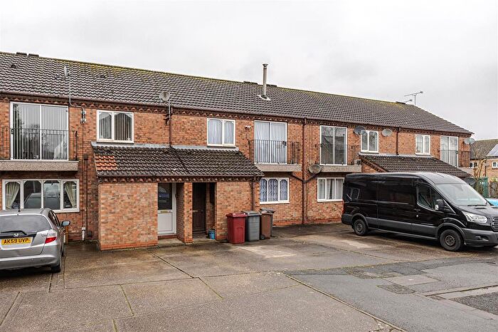 1 Bedroom Flat For Sale In The Fairways, Scunthorpe, DN15