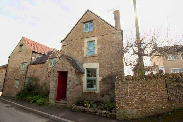 4 Bedroom Semi-Detached House For Sale In Lower Street, Frome, BA11