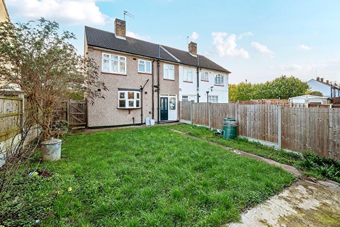3 Bedroom End Terrace House For Sale In Clarendon Green, Orpington, BR5