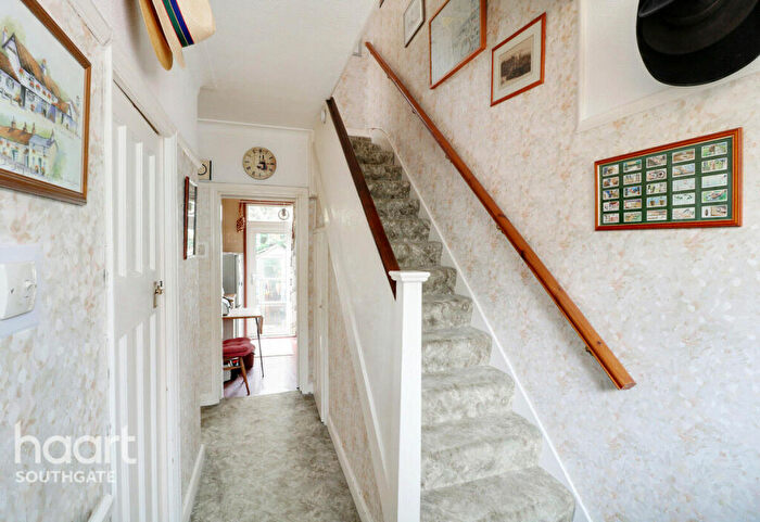 3 Bedroom Terraced House For Sale In Windmill Gardens, Enfield, EN2