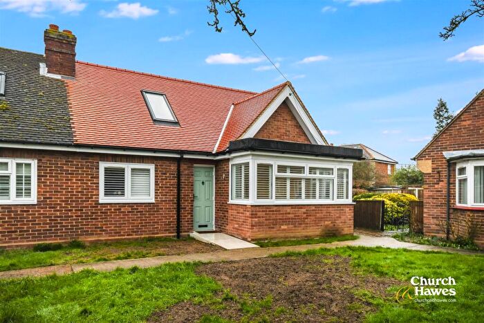 4 Bedroom Semi-Detached House For Sale In West House Estate, Southminster, CM0
