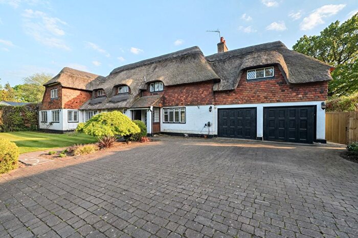 5 Bedroom Detached House To Rent In Claremont End, Esher, KT10