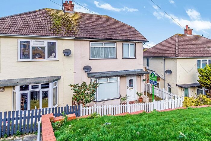 3 Bedroom Semi-Detached House To Rent In Windward Road, Rochester, Kent, ME1