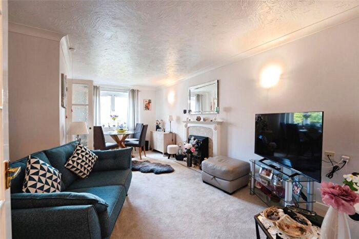 1 Bedroom Apartment For Sale In Weaver Court (Northwich), Northwich, CW9