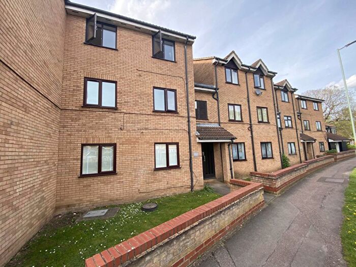 1 Bedroom Flat To Rent In Studio Way, Borehamwood, WD6