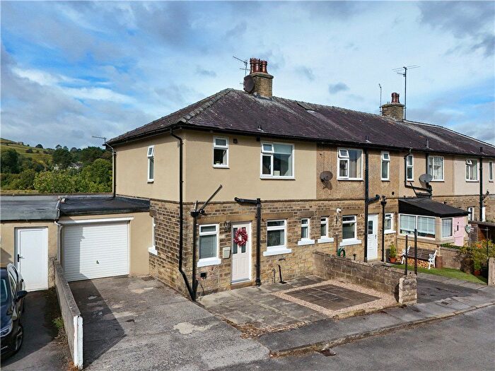 3 Bedroom End Terrace House For Sale In Aireside Avenue, Cononley, North Yorkshire, BD20
