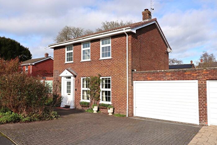 3 Bedroom Detached House For Sale In River Park, Marlborough, SN8