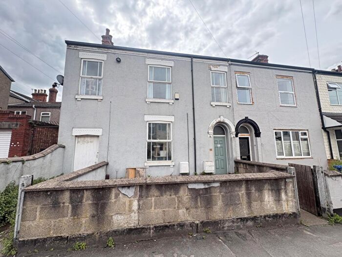 5 Bedroom End Of Terrace House For Sale In And A Macaulay Street, Grimsby, South Humberside, DN31