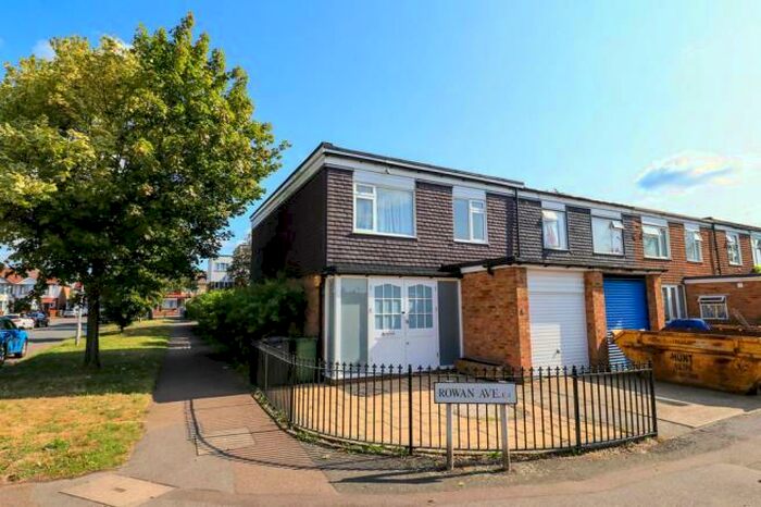 3 Bedroom House To Rent In Rowan Avenue, London, E4