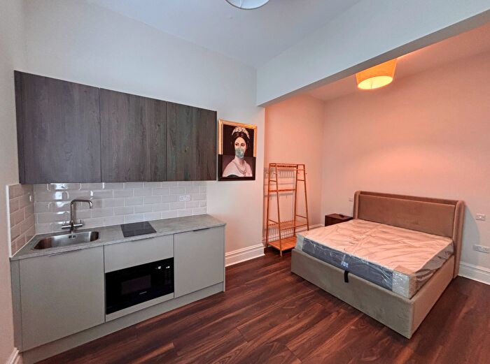 1 Bedroom Flat To Rent In Ullet Road, Liverpool, L8