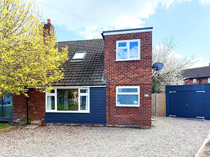 3 Bedroom Semi Detached House For Sale In White Lodge Park, Shawbury, Shrewsbury, Shropshire, SY4