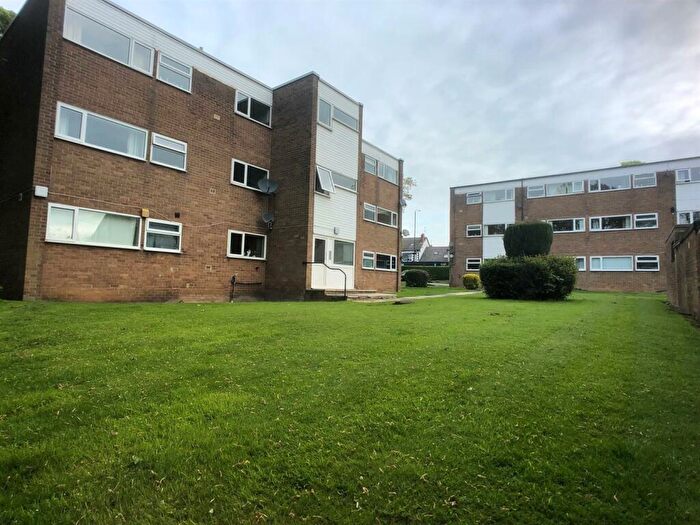 2 Bedroom Apartment To Rent In Park View Court, Roundhay, Leeds, LS8