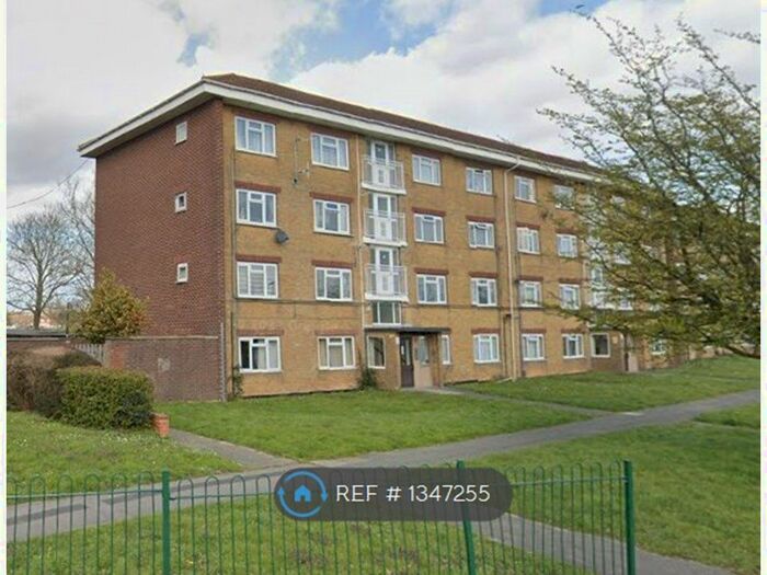2 Bedroom Flat To Rent In Green Park Road, Southampton, SO16