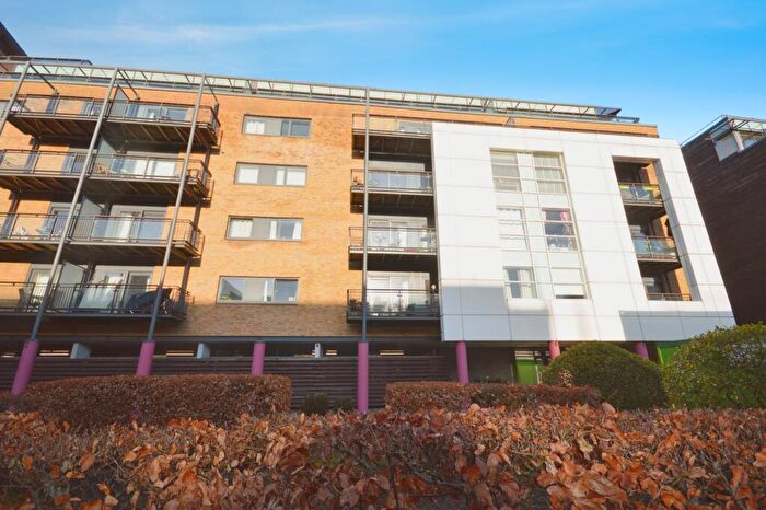 1 Bedroom Apartment For Sale In Ferry Court, Cardiff Bay, Cardiff, CF11