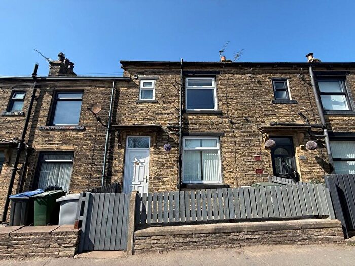 2 Bedroom Terraced House To Rent In Ford Hill, Bradford, West Yorkshire, BD13