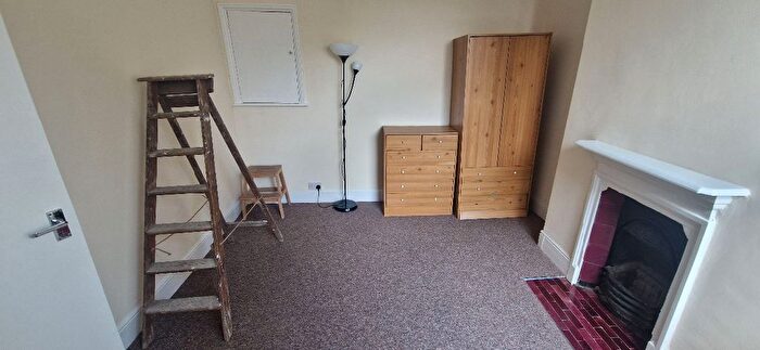 2 Bedroom Flat To Rent In Hillfield Park, Muswell Hill, London, N10