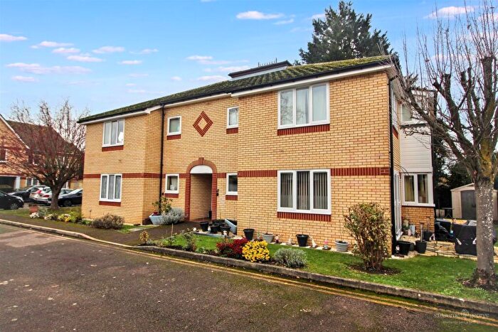 1 Bedroom Retirement Property For Sale In Orchard Court, Reading, RG2