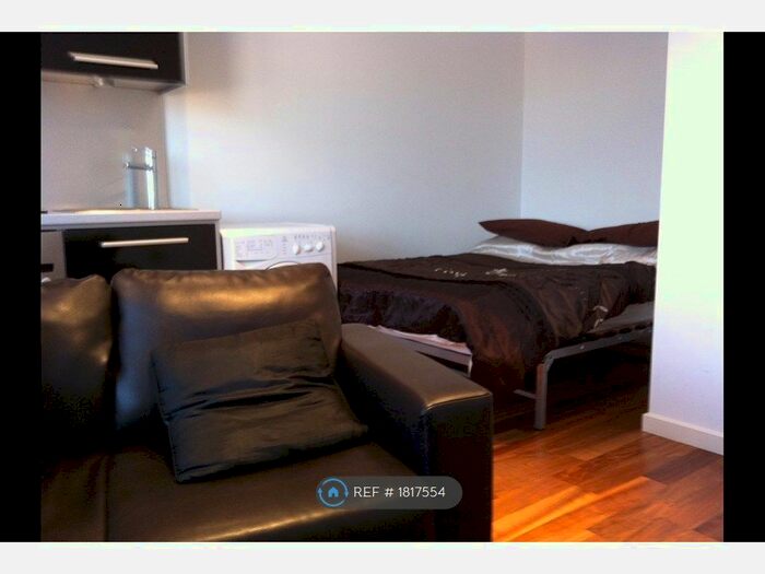 Studio To Rent In Wellington Street, Leeds, LS1