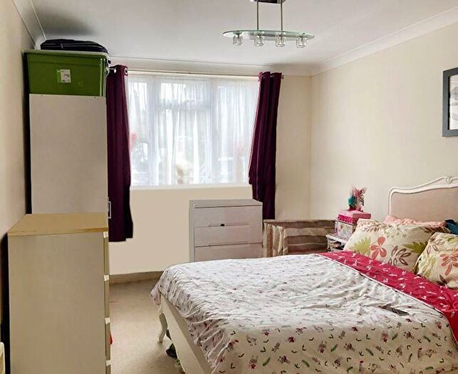 2 Bedroom Bungalow For Sale In Sherwood Road, Tunbridge Wells, TN2