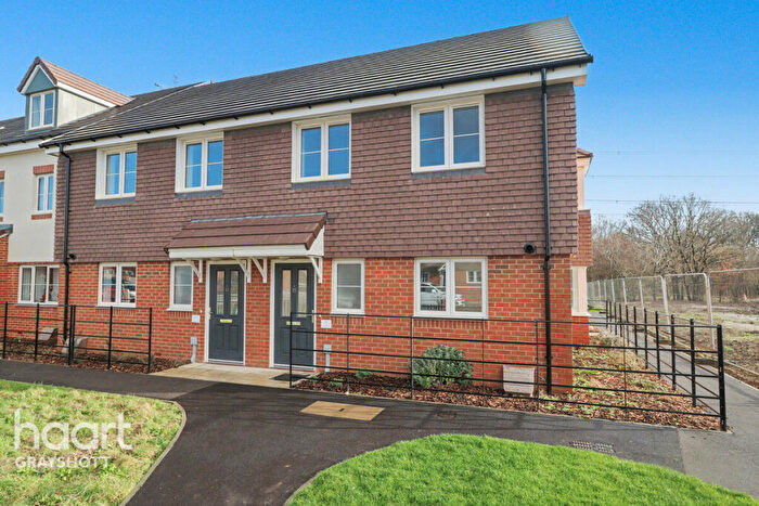 3 Bedroom Semi-Detached House For Sale In Ticcan Drive, Fareham, PO14