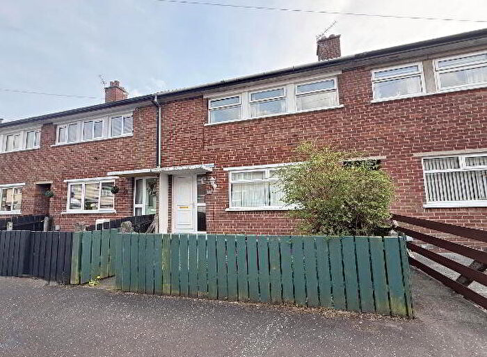 3 Bedroom Terrace House For Sale In Minnowburn Drive, Belfast, BT8