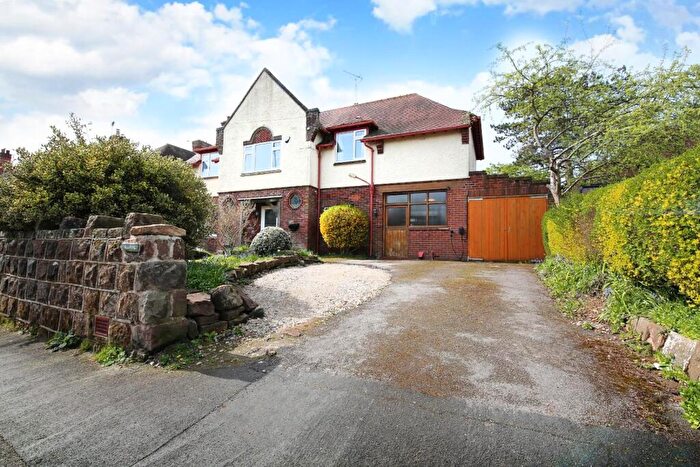 4 Bedroom Detached House For Sale In Stone Road, Uttoxeter, ST14