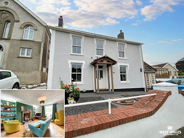 3 Bedroom Detached House For Sale In Pencader, SA39