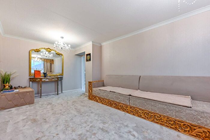 2 Bedroom Flat For Sale In Swain Street, St John's Wood, London, NW8