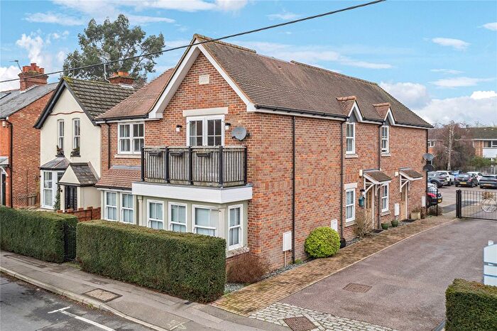 2 Bedroom Flat For Sale In Dedmere Road, Marlow, Buckinghamshire, SL7