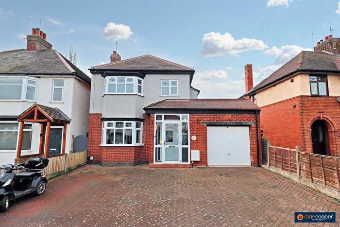 3 Bedroom Detached House For Sale In Greenmoor Road, Nuneaton, CV10