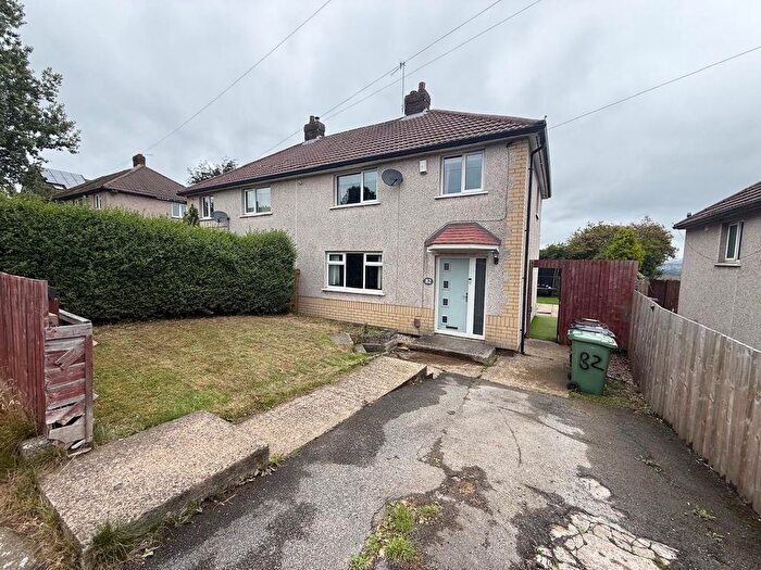 3 Bedroom Semi Detached House For Sale In Rowantree Drive, Thorpe Edge, Bradford, BD10